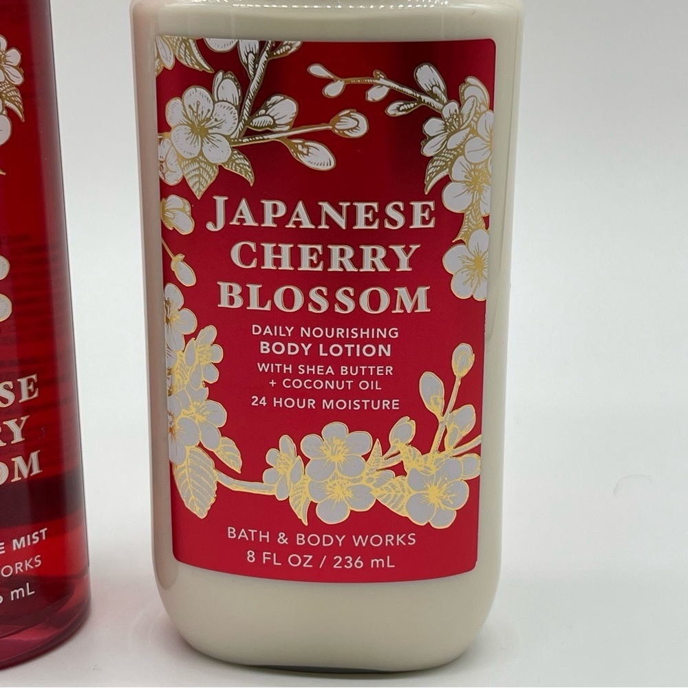 Bath & Body Works Japanese Cherry Blossom Lotion - Picture 3 of 4